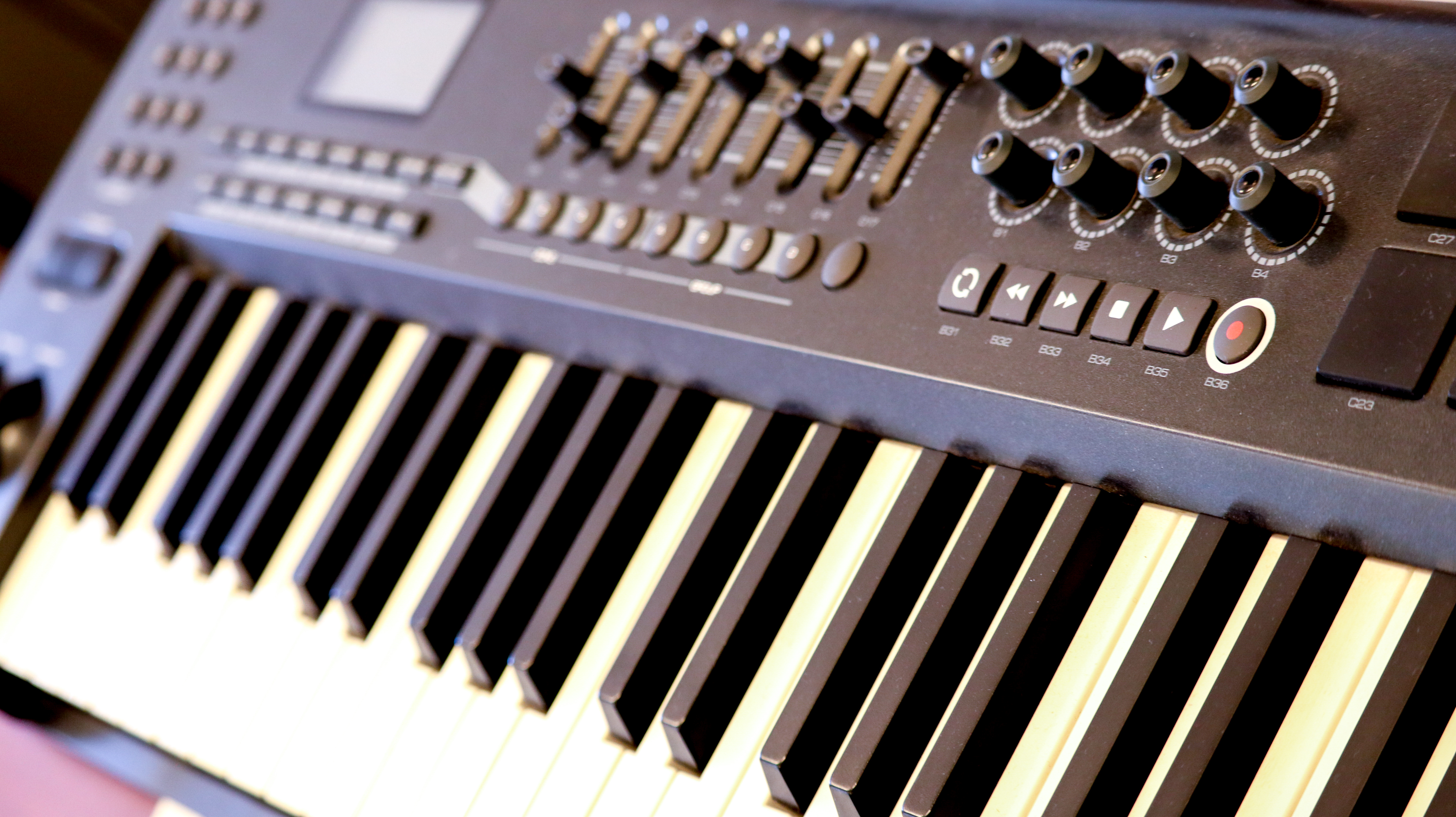 Photograph of electronic keyboard