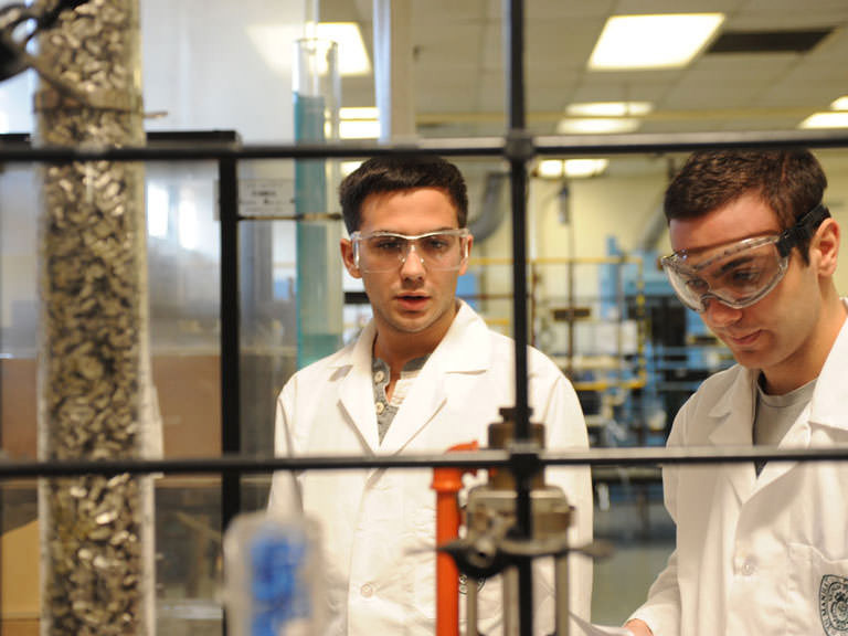 Chemical engineering students in lab