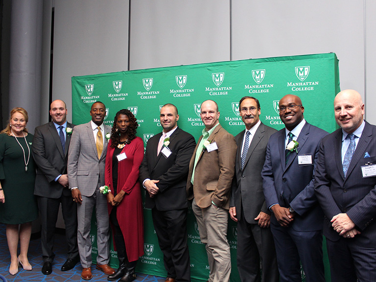 Group photo of the 2018 Athletic Hall of Fame class.