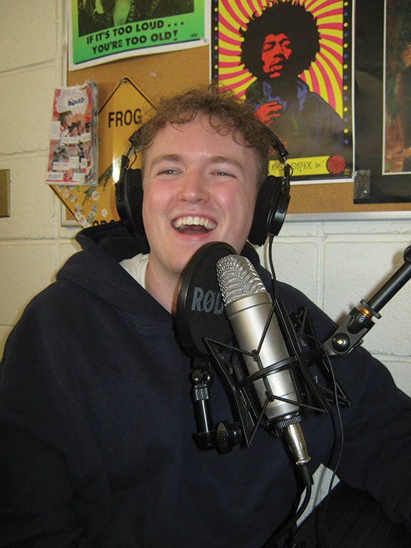 Image of Billy Walker on the radio
