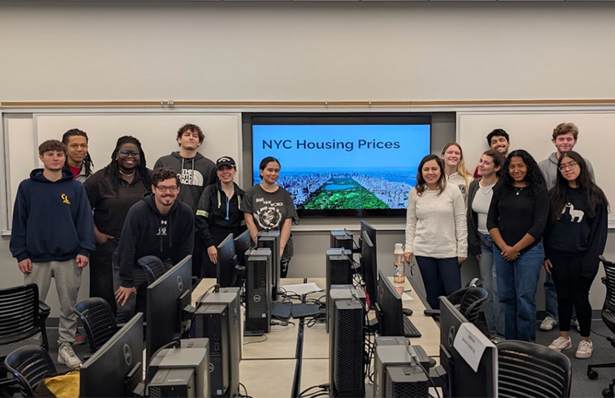 Image of Manhattan University Economics students