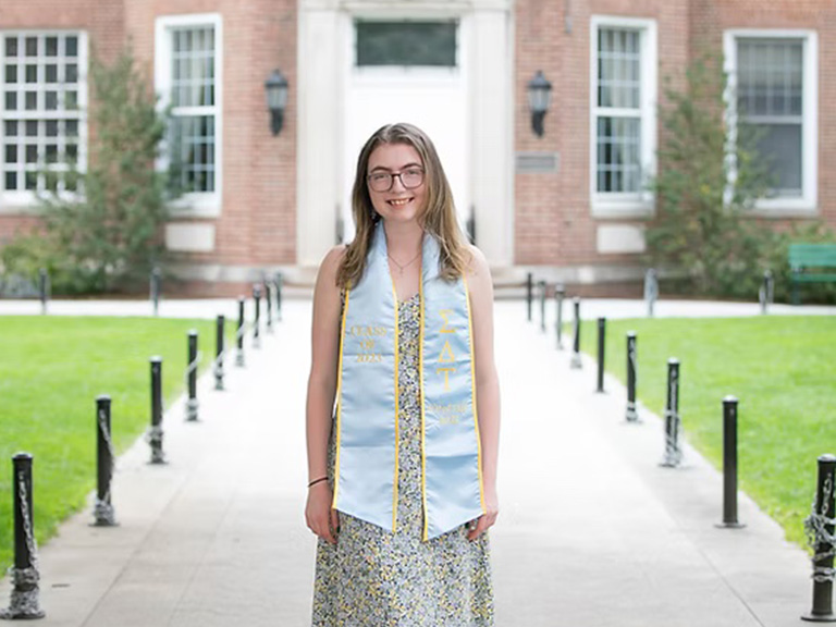 Photo of Jilleen Barrett ’23